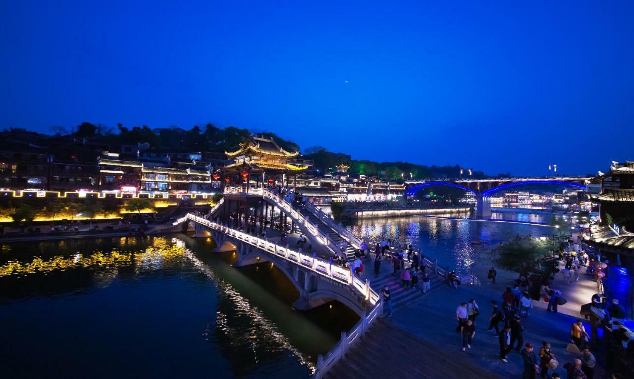 Fenghuang Slowly Time Inn Exterior foto
