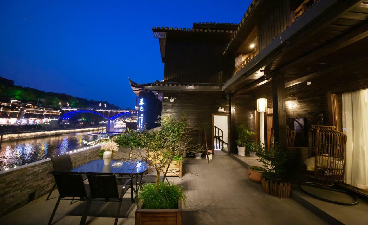 Fenghuang Slowly Time Inn Exterior foto