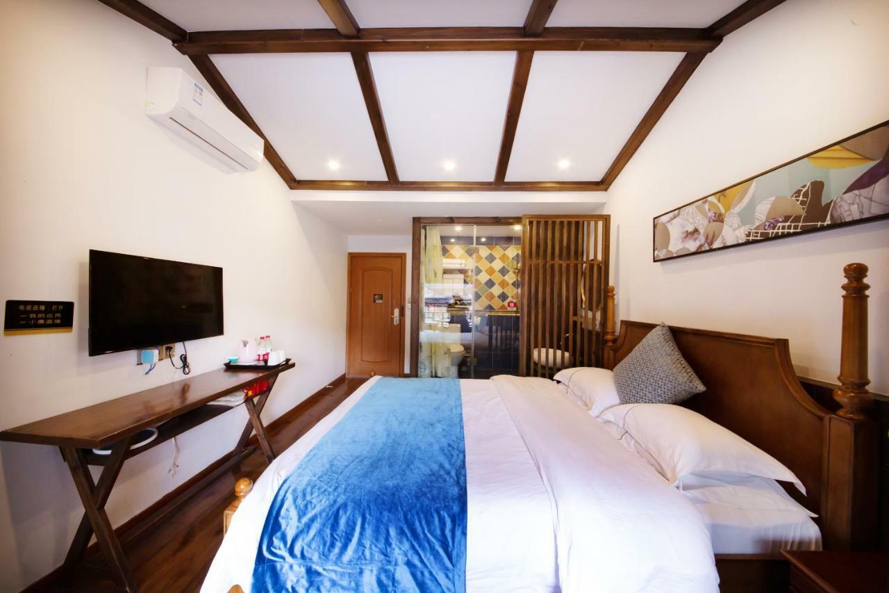 Fenghuang Slowly Time Inn Exterior foto
