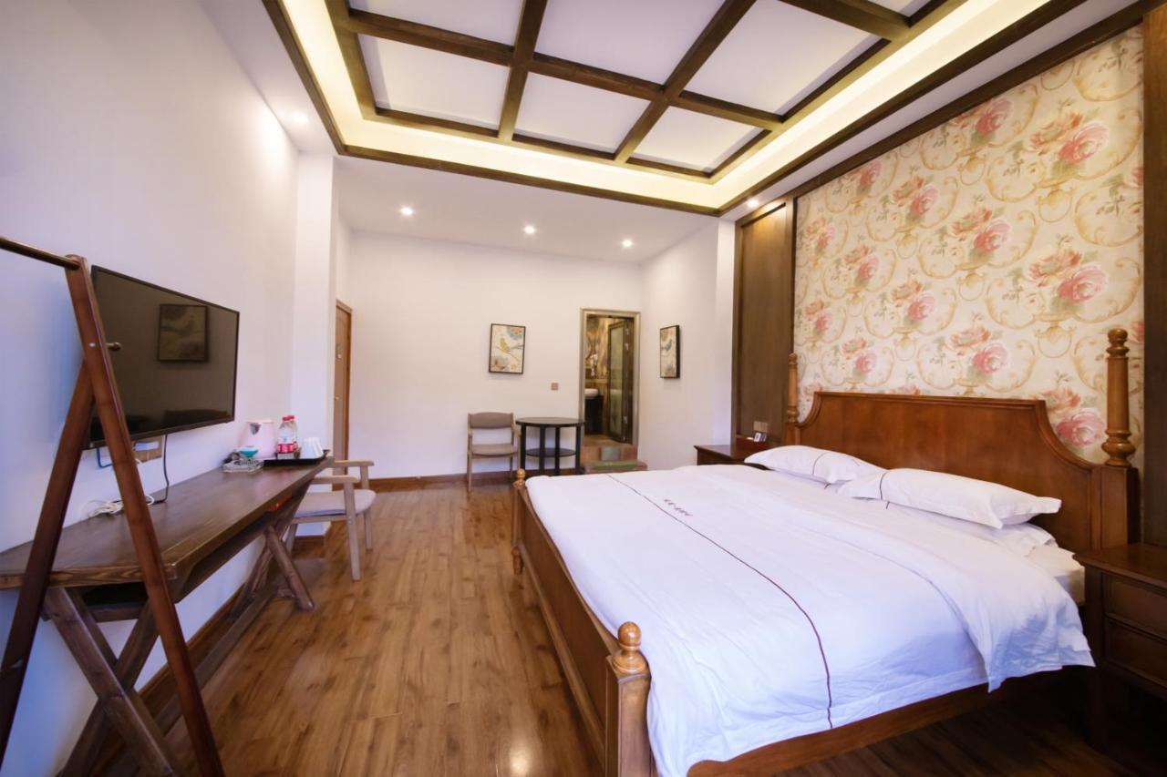 Fenghuang Slowly Time Inn Exterior foto